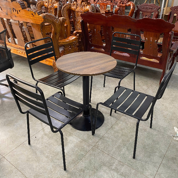 Bộ bàn ghế cafe khung sắt sơn tĩnh điện mặt gỗ tròn sang trọng, bền đẹp